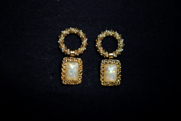 Gold Plated Earrings With White Pearl